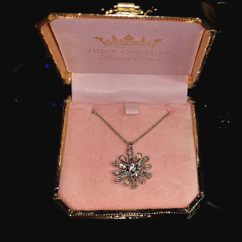 NWT Juicy Couture irredescent snowflake necklace